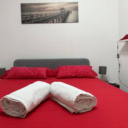 Amare Guest House Наполи Екстериор снимка