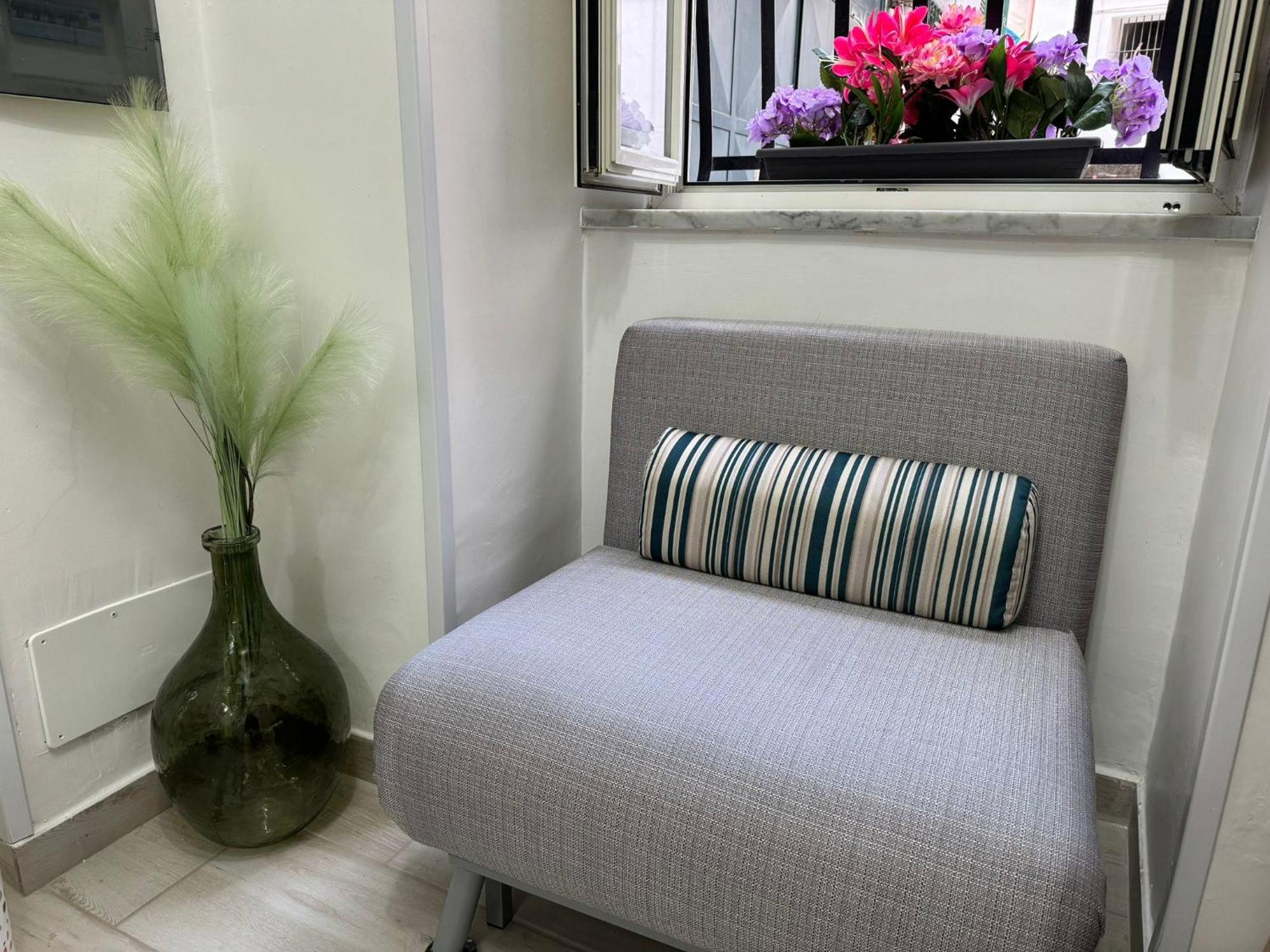 Amare Guest House Наполи Екстериор снимка