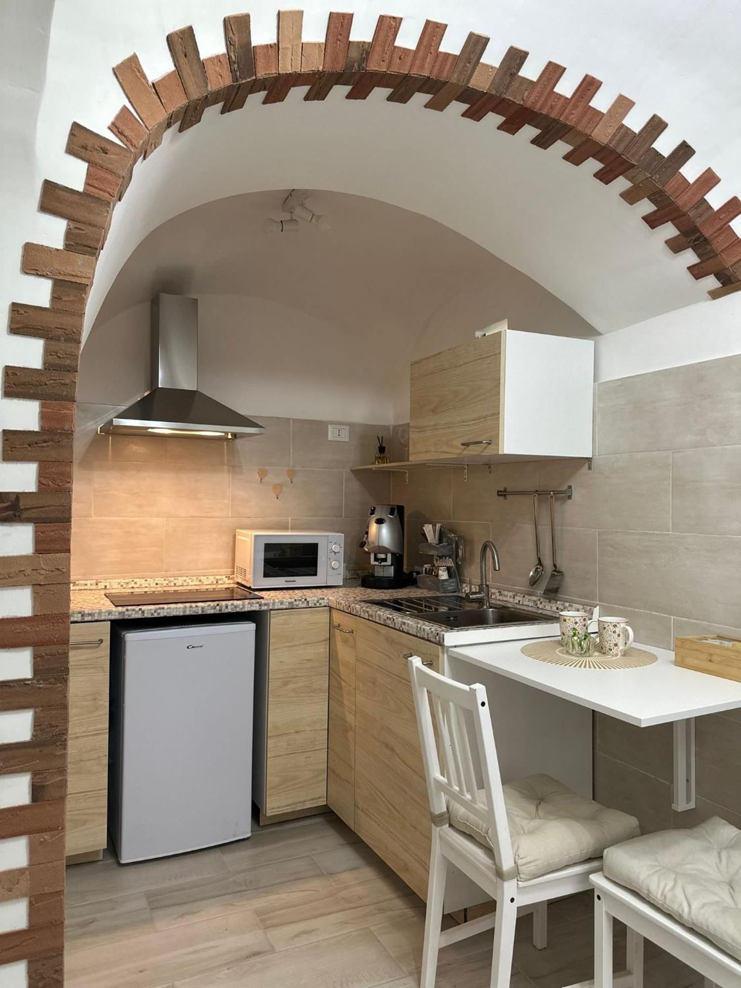 Amare Guest House Наполи Екстериор снимка